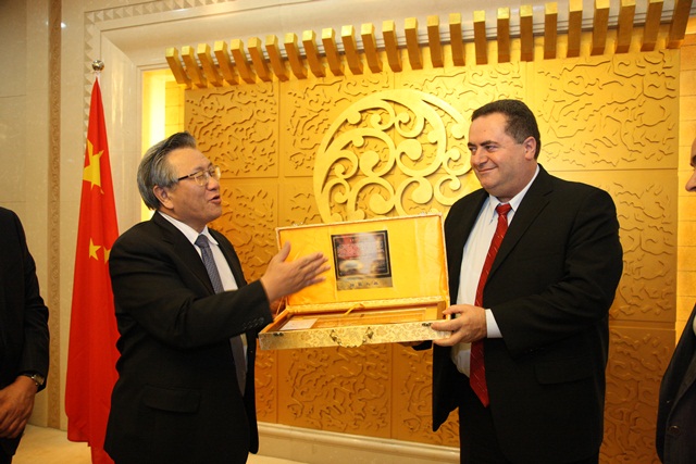 Minister Katz with Chinese Minister Li Shenglin